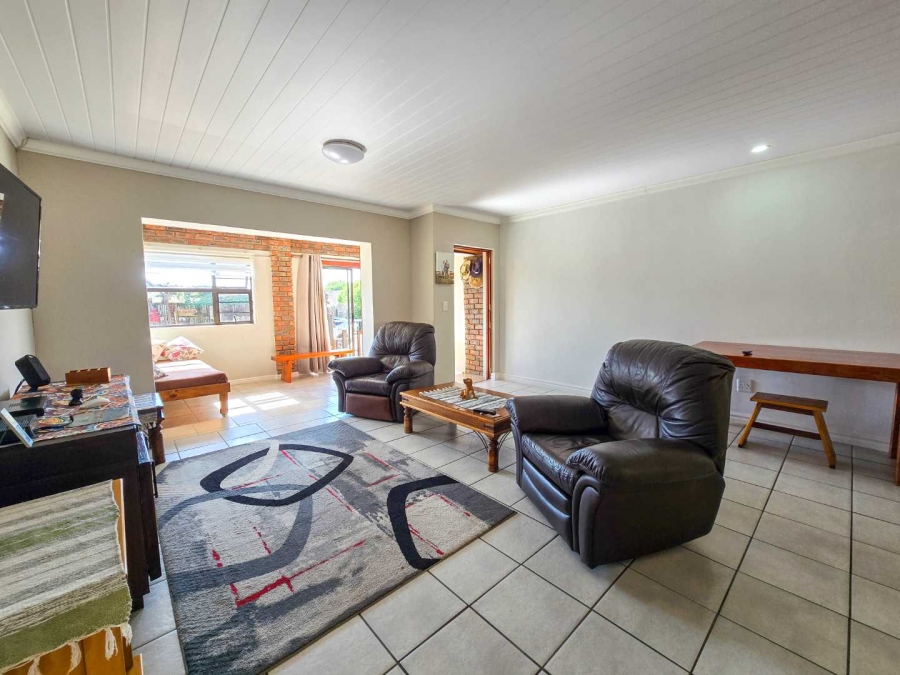 3 Bedroom Property for Sale in Stilbaai Wes Western Cape